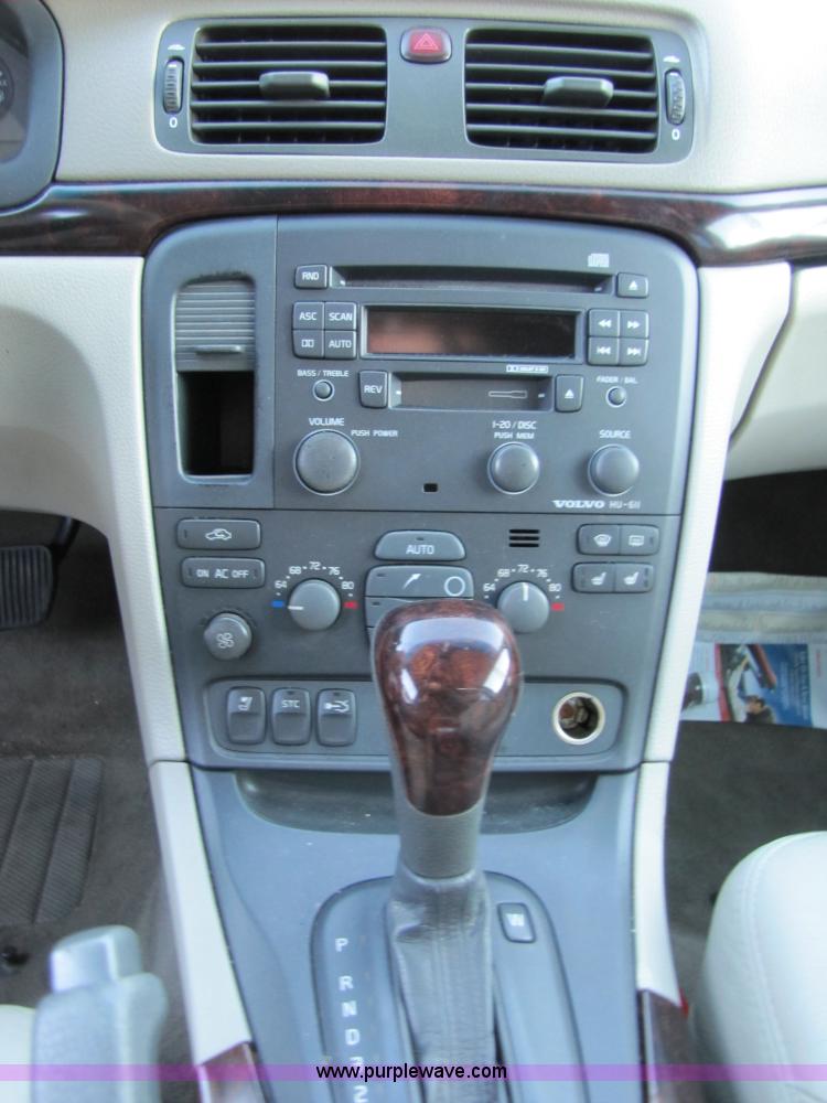 image for item 5260 2001 Volvo S80