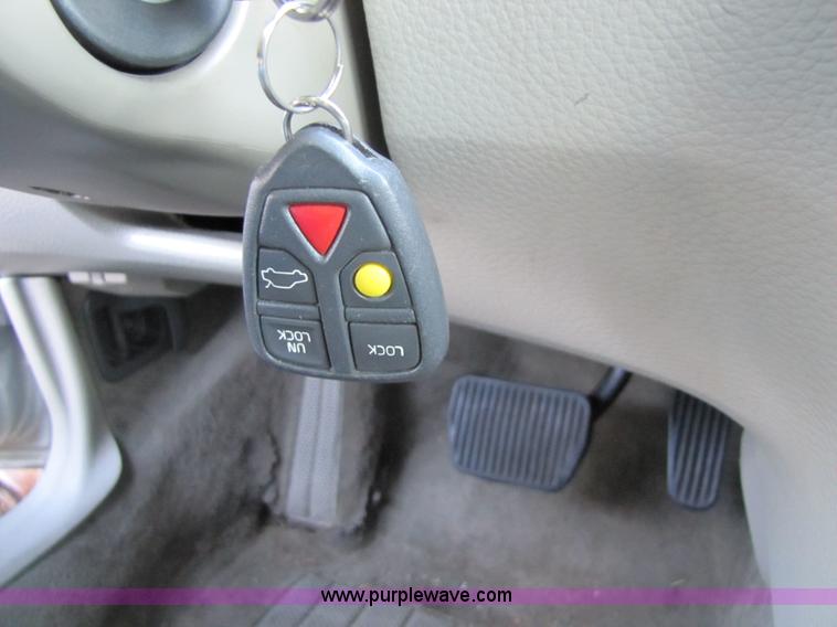 image for item 5260 2001 Volvo S80