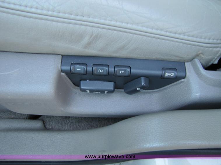 image for item 5260 2001 Volvo S80