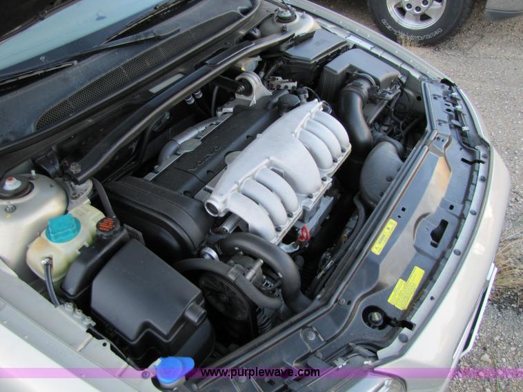 image for item 5260 2001 Volvo S80