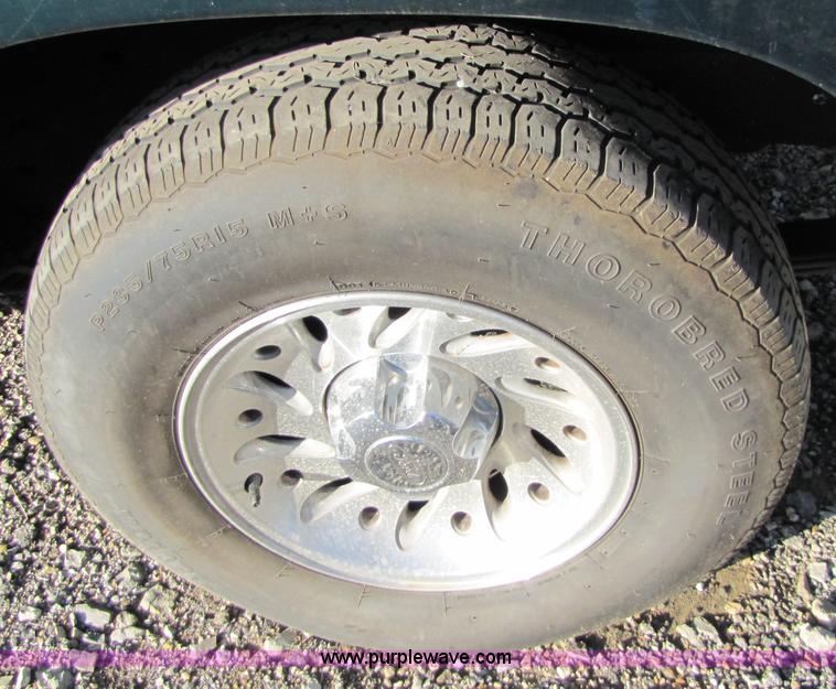 image for item 5262 1999 Ford Explorer Non-repairable certificate, parts only