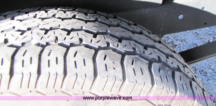 image for item 5262 1999 Ford Explorer Non-repairable certificate, parts only