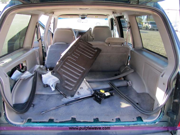 image for item 5262 1999 Ford Explorer Non-repairable certificate, parts only