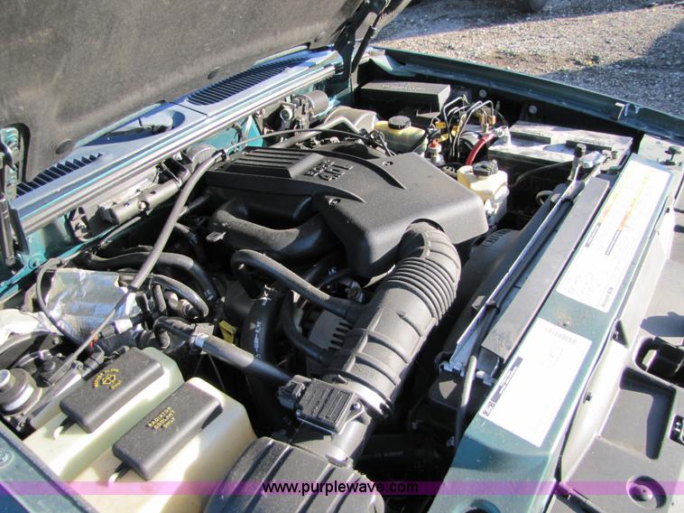 image for item 5262 1999 Ford Explorer Non-repairable certificate, parts only