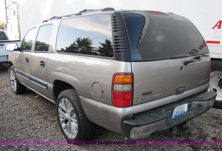 image for item 5265 2001 Chevrolet K1500 Suburban