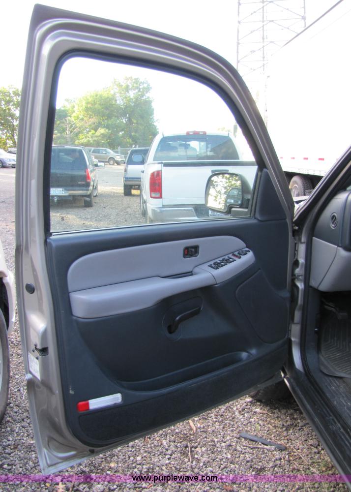 image for item 5265 2001 Chevrolet K1500 Suburban