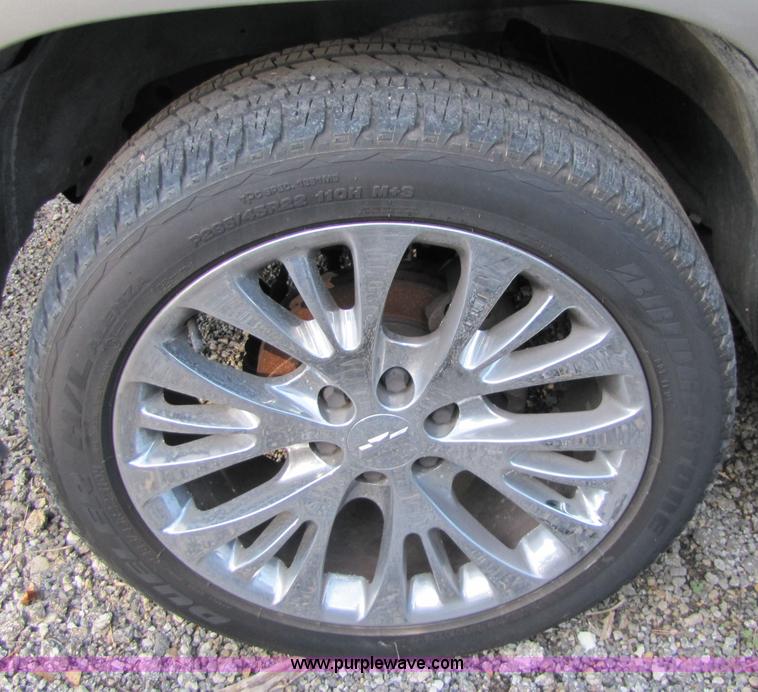 image for item 5265 2001 Chevrolet K1500 Suburban