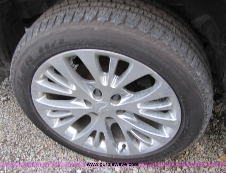 image for item 5265 2001 Chevrolet K1500 Suburban