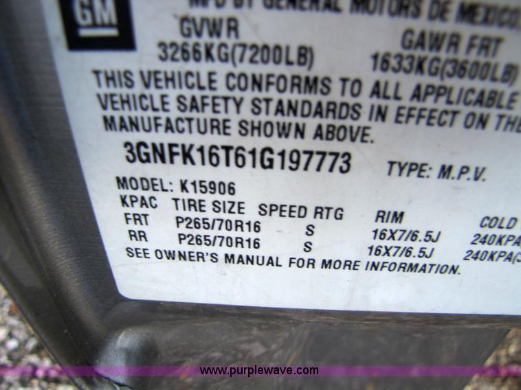 image for item 5265 2001 Chevrolet K1500 Suburban