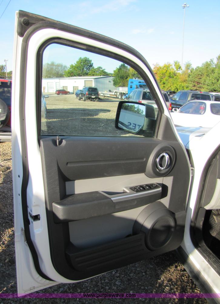 image for item 5266 2007 Dodge Nitro SLT Non-repairable certificate, parts only