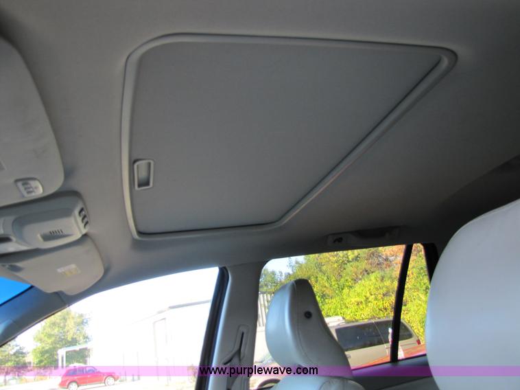 image for item 5268 2005 Volvo XTC90 Non-repairable certificate, parts only