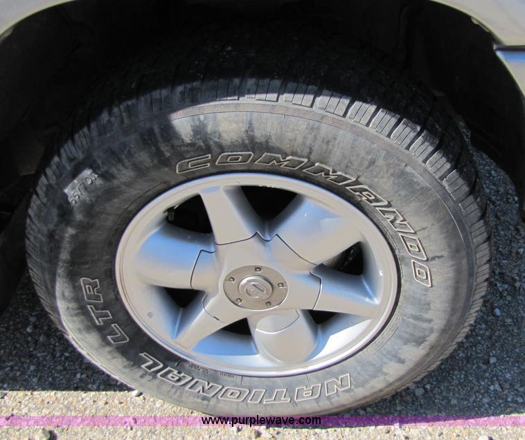 image for item 5273 1999 Nissan Pathfinder