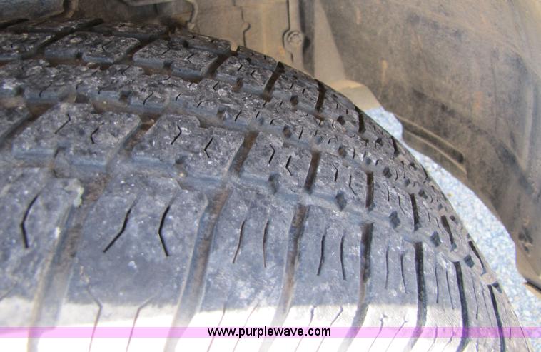 image for item 5273 1999 Nissan Pathfinder