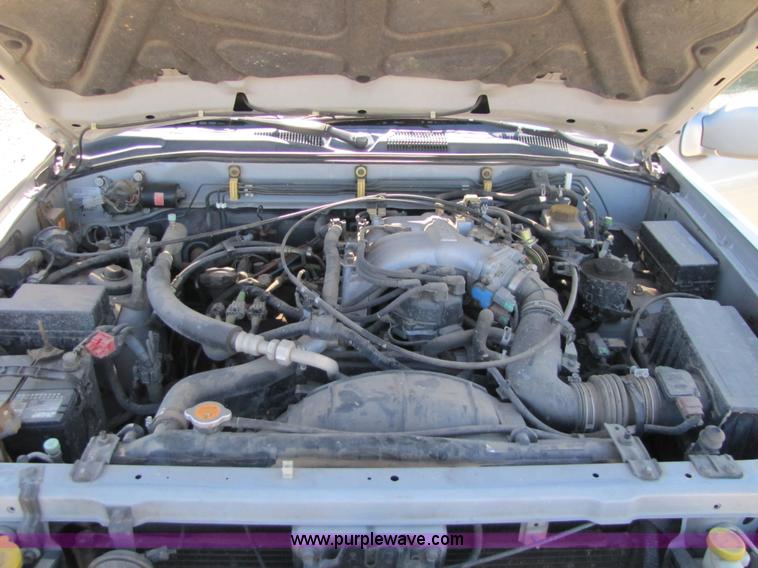 image for item 5273 1999 Nissan Pathfinder