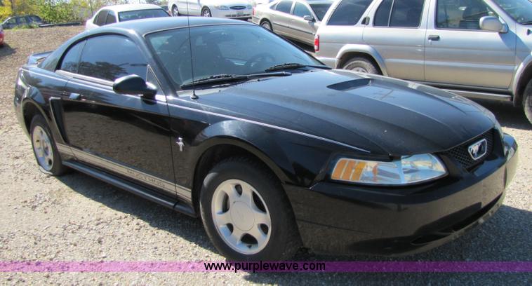 image for item 5274 2000 Ford Mustang Non-repairable certificate, parts only