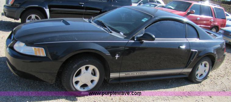image for item 5274 2000 Ford Mustang Non-repairable certificate, parts only