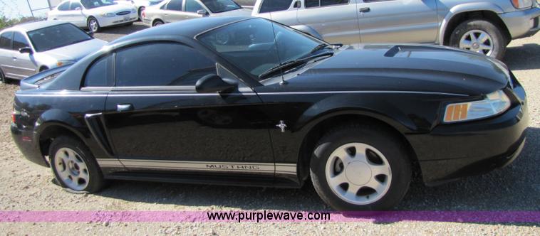 image for item 5274 2000 Ford Mustang Non-repairable certificate, parts only