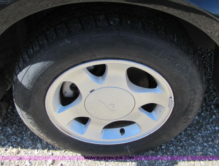 image for item 5274 2000 Ford Mustang Non-repairable certificate, parts only