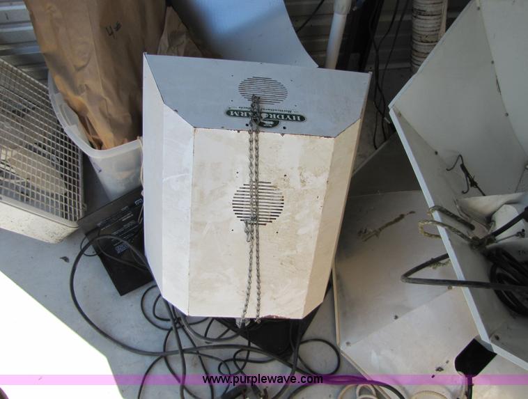 image for item 5281 Large assortment of grow lights and ballast