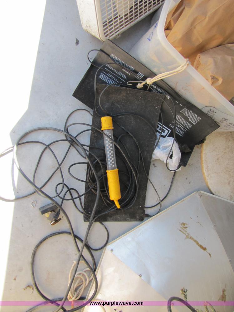 image for item 5281 Large assortment of grow lights and ballast