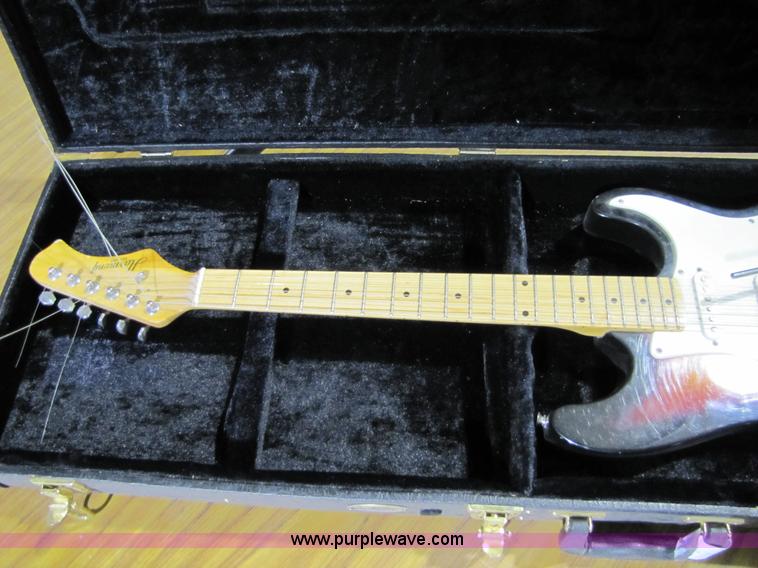 image for item 5333 Harmony electric guitar with case