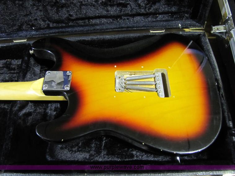 image for item 5333 Harmony electric guitar with case