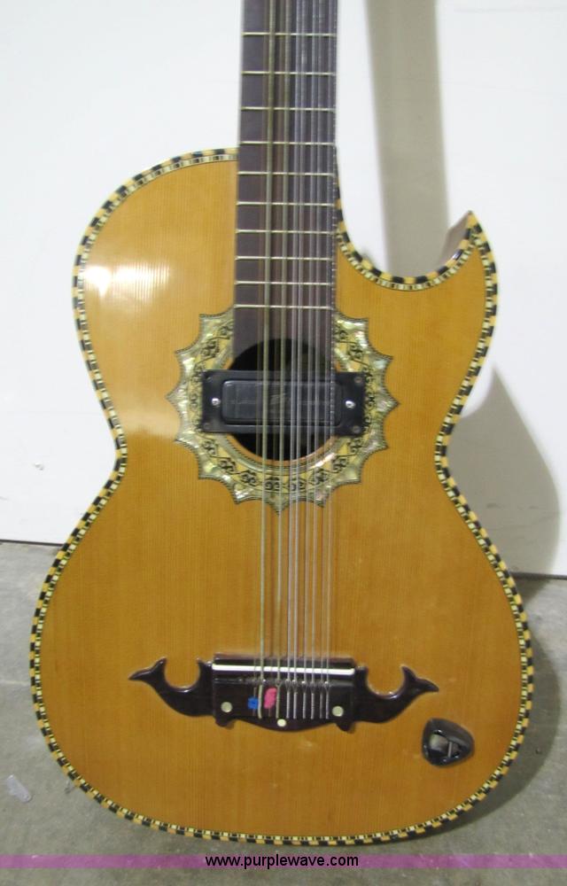 image for item 5334 Lonestar Presido acoustic guitar with case