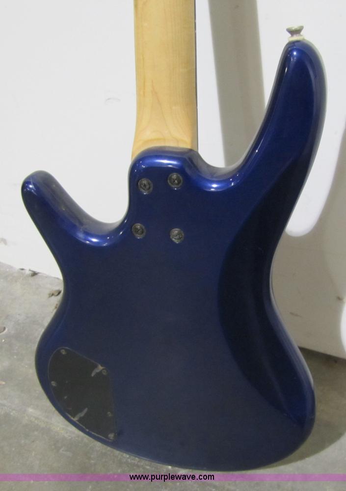 image for item 5335 Ibanez GSR200 bass guitar with case