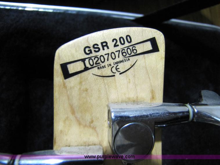 image for item 5335 Ibanez GSR200 bass guitar with case