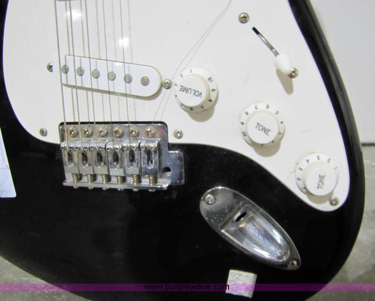 image for item 5337 Fender Squier Strat electric guitar