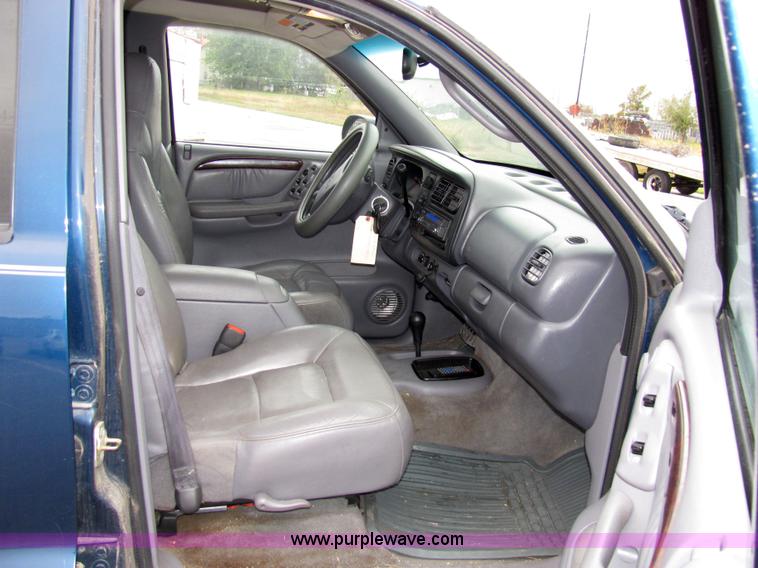 image for item 5339 2000 Dodge Durango SLT