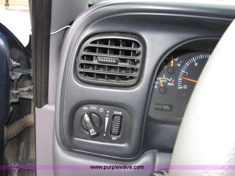 image for item 5339 2000 Dodge Durango SLT