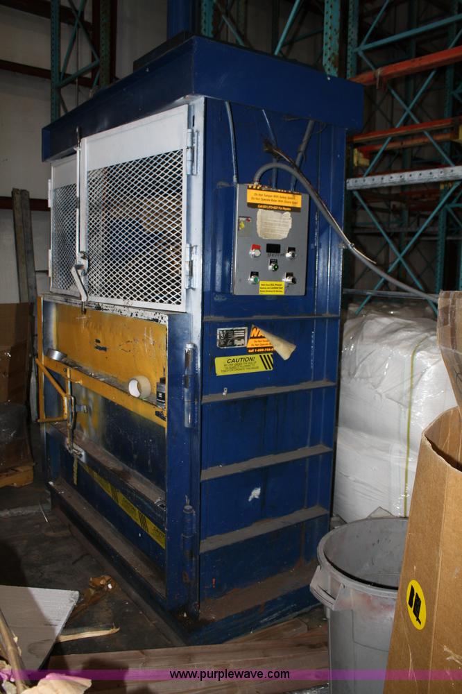 image for item 4673 J cardboard baler