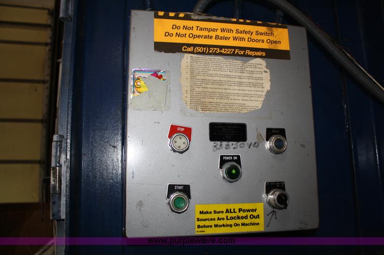 image for item 4673 J cardboard baler