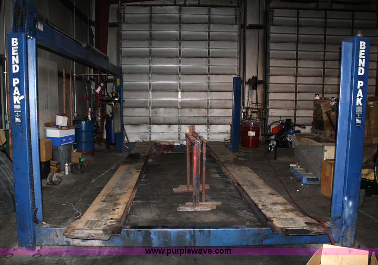 image for item 4835 2003 Bend Pak truck lift