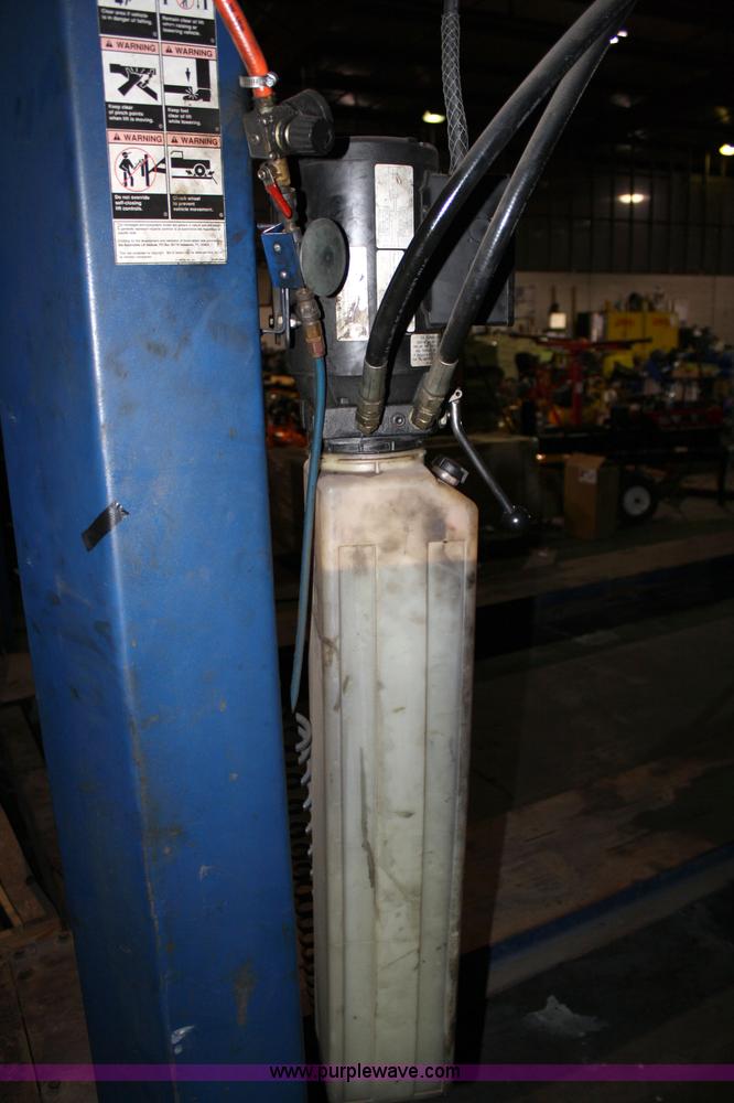 image for item 4835 2003 Bend Pak truck lift