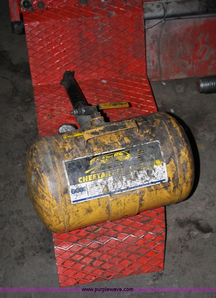 image for item 4837 2002 Coats 4300 tire changer