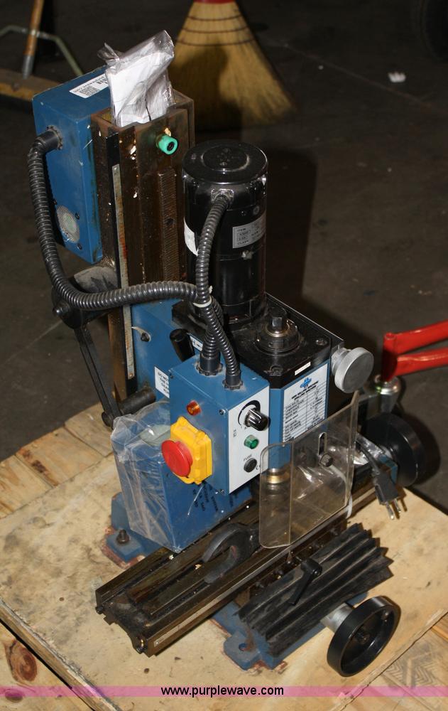 image for item 4891 Cummins Mini milling/drilling machine