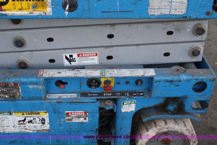 image for item 4984 2002 Genie AS-1930 scissor lift