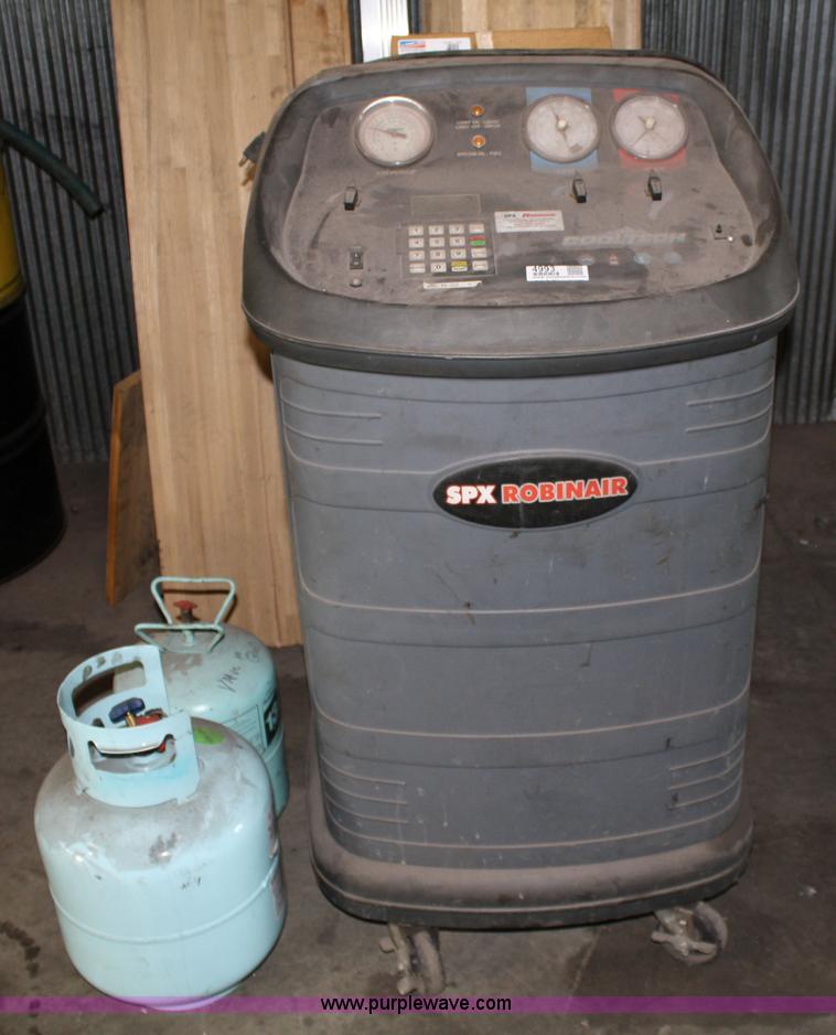 image for item 4993 Cool Tech SPX Robinair coolant recovery and charge system