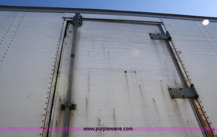 image for item 5022 1995 Trailmobile G1JA-1UAL 48' van trailer with internal shelving and lighting