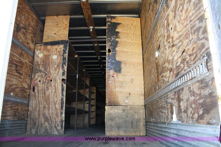 image for item 5022 1995 Trailmobile G1JA-1UAL 48' van trailer with internal shelving and lighting