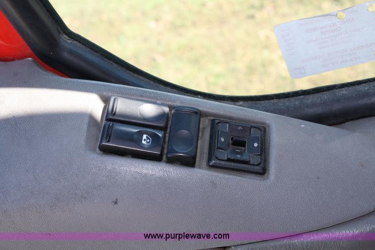 image for item 5024 2004 Kenworth T2000 semi truck