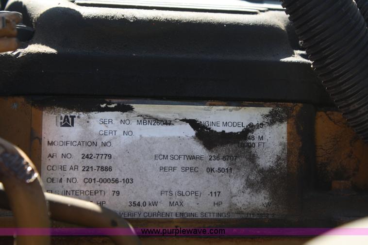 image for item 5024 2004 Kenworth T2000 semi truck