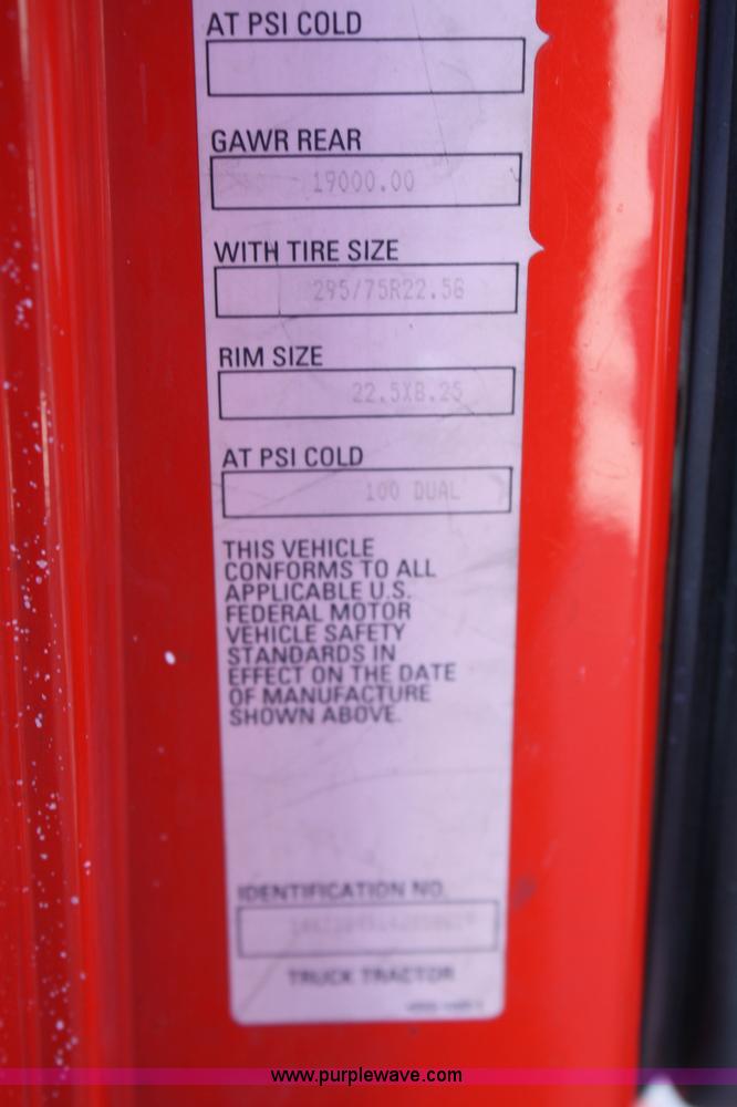 image for item 5024 2004 Kenworth T2000 semi truck