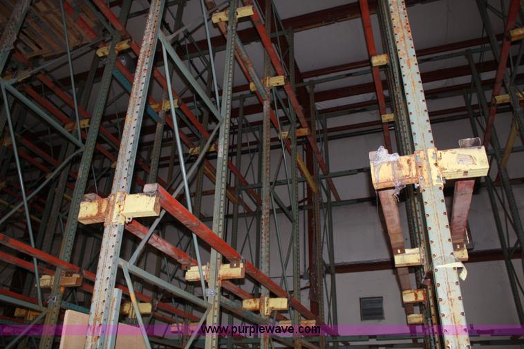 image for item 5032 Drive-in pallet racking system