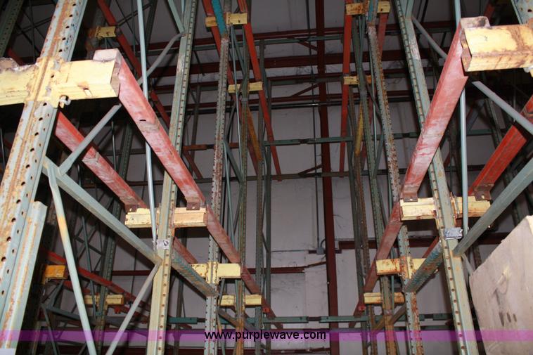 image for item 5032 Drive-in pallet racking system