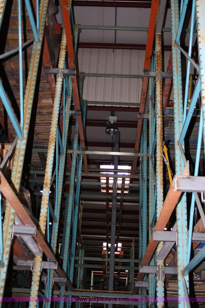 image for item 5040 Drive-in pallet racking system