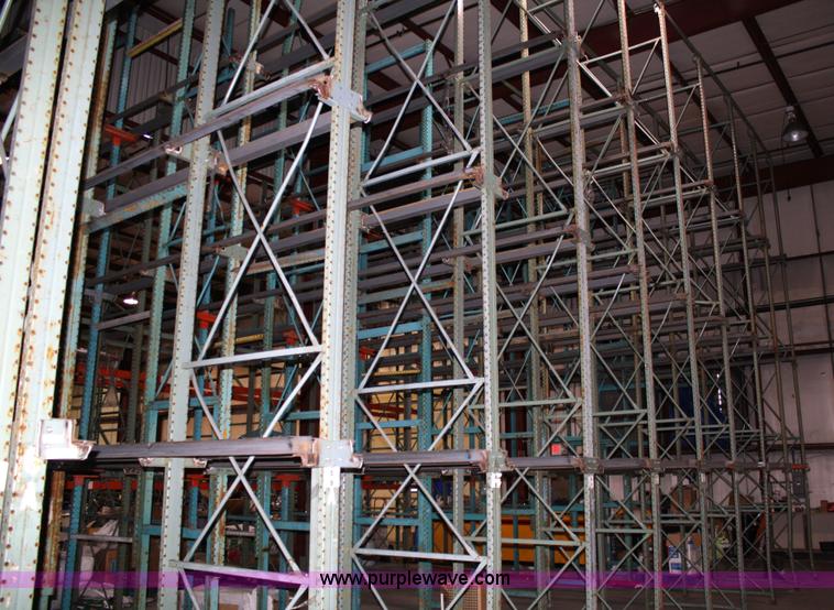image for item 5044 Drive-in pallet racking system