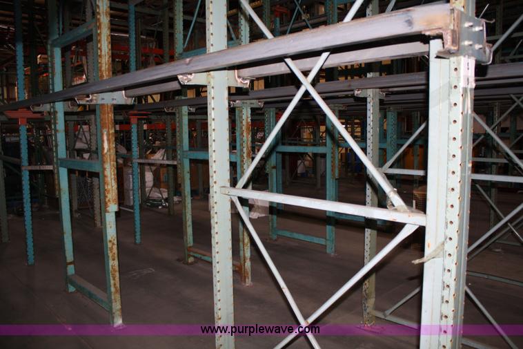 image for item 5044 Drive-in pallet racking system